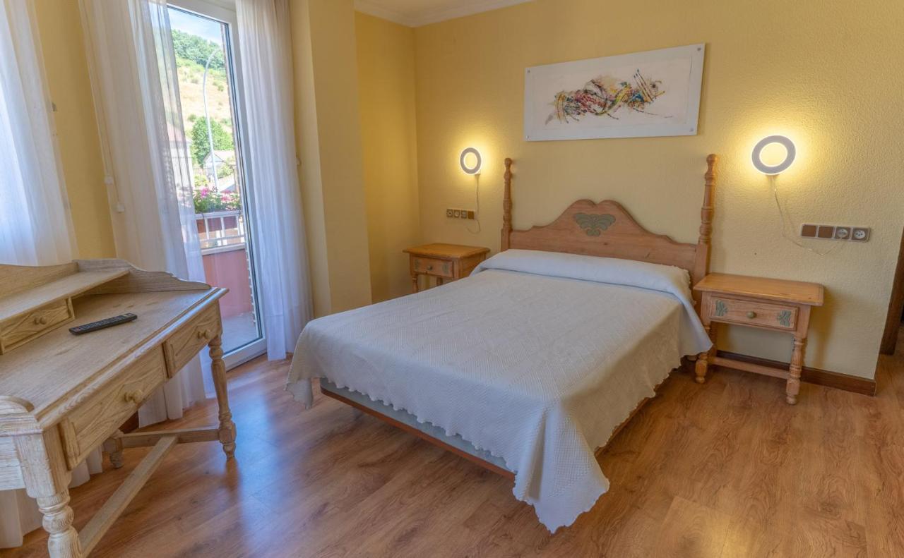 Hotel Rio Cea Puente Almuhey Eksteriør billede