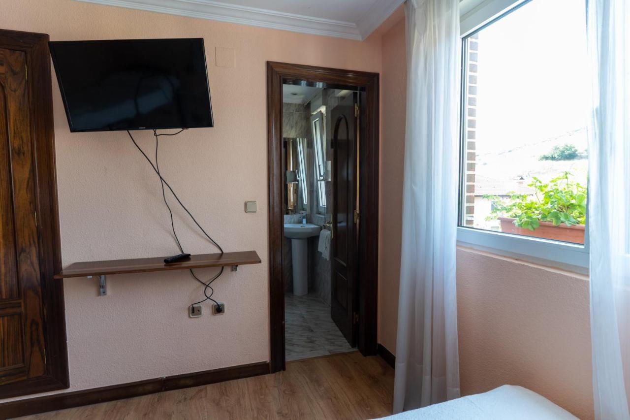 Hotel Rio Cea Puente Almuhey Eksteriør billede