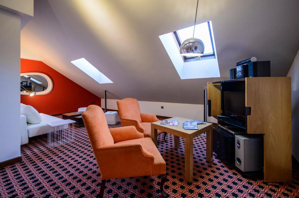 Hotel Rio Cea Puente Almuhey Eksteriør billede